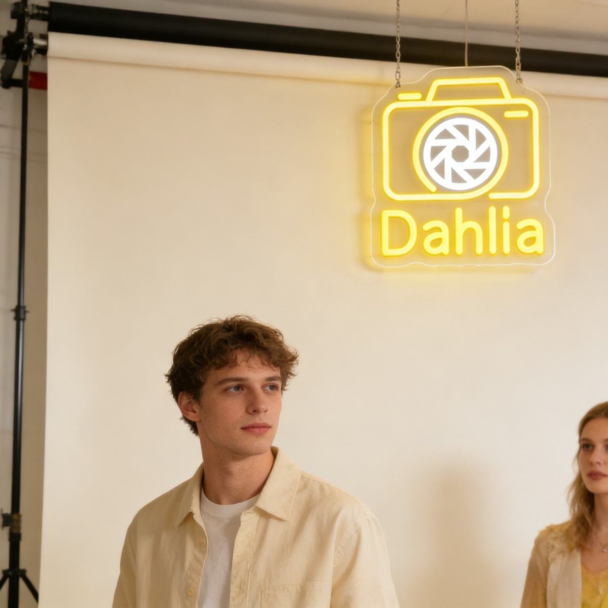 Dahlia Camera Neon Light Sign  - огляд і ціна Vintage Photography Lighting